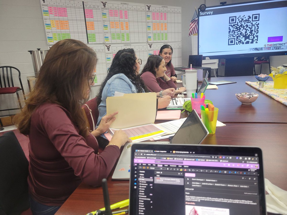 English EOC data digs with our amazing YHS team and central office support. It's been a great data morning! Kudos to our English team for the phenomenal growth! #YsletaMentality @YsletaHS