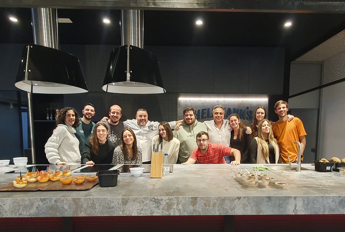Geotelecom's tweet photo. Hoy el networking tocaba en #LABjamada de @ArrabalChef
Un concurso de tapas entre compañeros y buena comida.
¡Un placer! Experiencia muy recomendable👏🏻 https://t.co/W6ADLZbeUu
