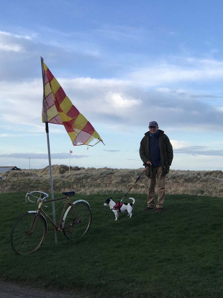 Hurrah for Northumberland! Blue sky, dunes and distant sea - Cresswell and The Drift Café. ⁦@VisitNland⁩ ⁦@Englands_NE⁩ ⁦@discovernland⁩