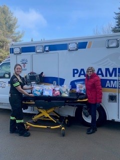 Special #thankyou to the Clowes Women’s Institute for their ongoing support of our @simcoecountyPS. Through their Teddy Bear Project, reps Elaine Simpson & Darlene Cousins provided care packages for those receiving emergency medical assistance. #Kindness @Opseulocal303