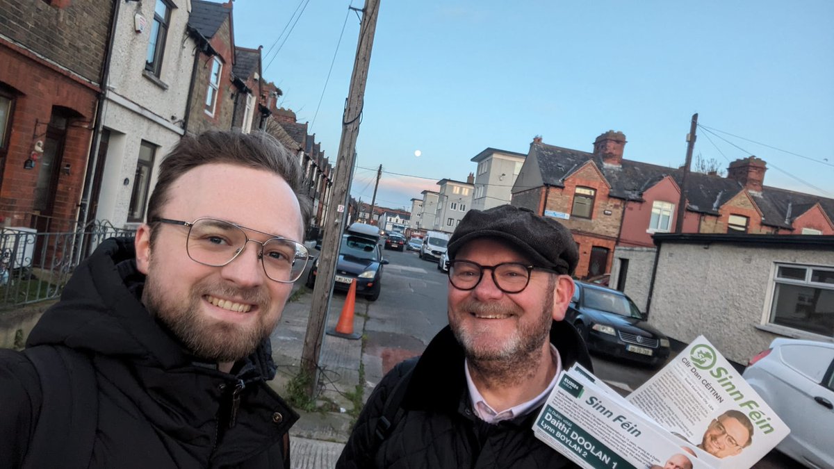 DaithiDoolan's tweet image. Back where it all began! Canvassing Ringsend with my good friend, colleague &amp;amp; fellow Corkman @DanielbassettSF  I stood here for @sinnfeinireland back in 1999. Been active here since......1993!  Still love the place #raytown
