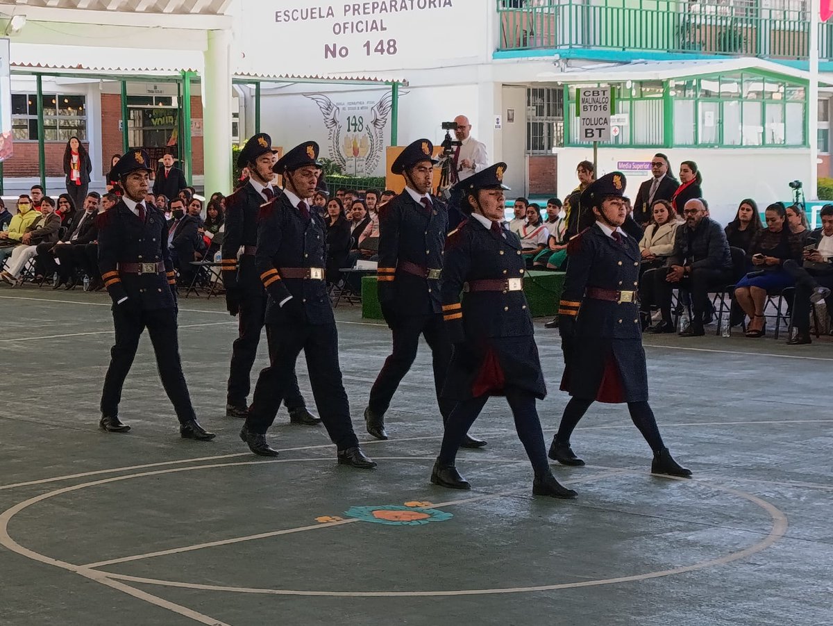 El día de hoy se llevó el Cuarto Concurso Estatal de Escoltas de Bandera 2024 con mucho entusiasmo cada escolta dio muestra de su sentido de responsabilidad, compromiso y disciplina, reforzando su sentido
patriótico, el respeto a los símbolos patrios y la
responsabilidad cívica.