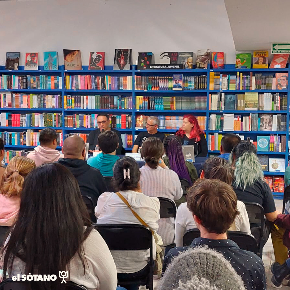 elsotanolibros's tweet photo. Gracias por acompañarnos en la presentación de “El juego del protagonista sin nombre” de Antonio Malpica junto con Raquel Castro y Alberto Chimal  📚🥳

@T_Malpica | @raxxie_ | @albertochimal | @OceanoMexico
#LeerEsEsencial https://t.co/jrPi3fC0aK