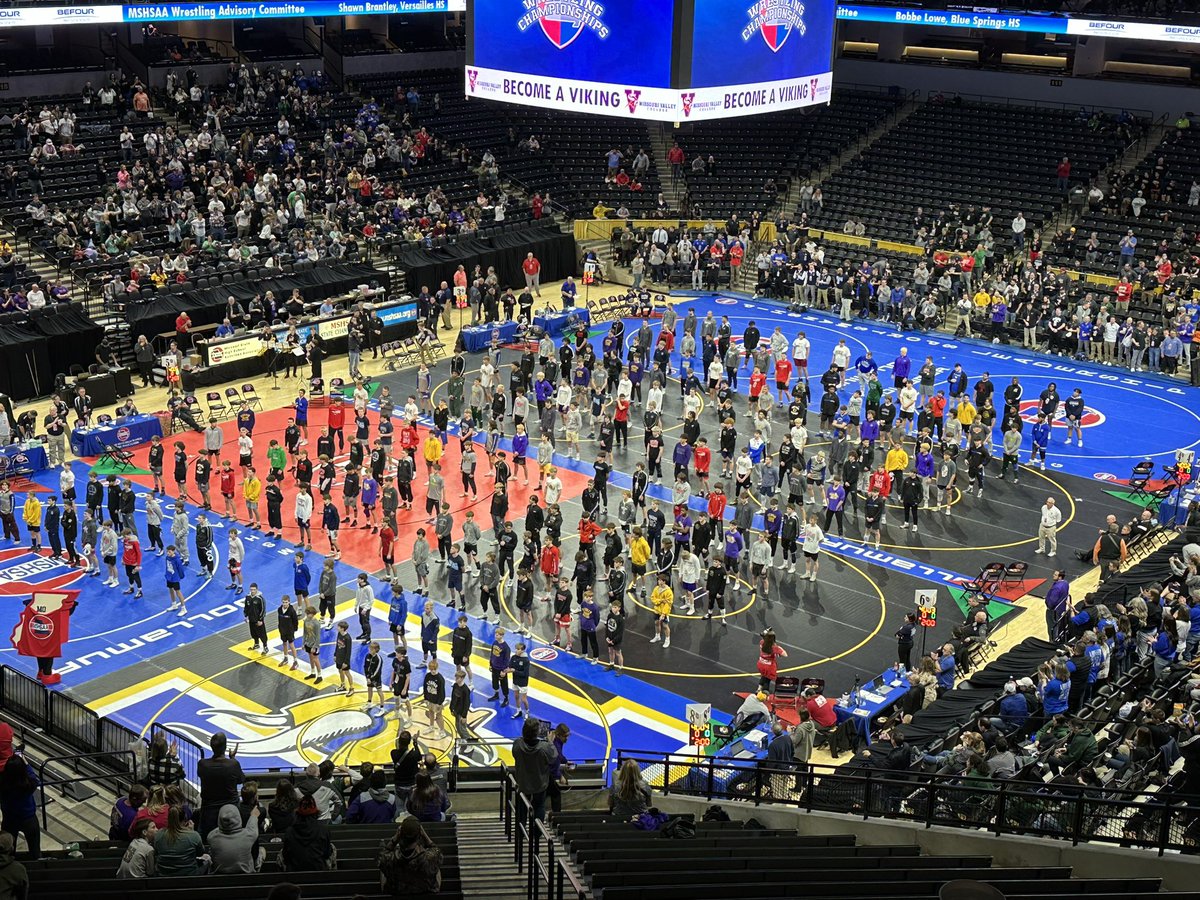 Jackets Wrestling getting ready to start!!

Let’s go Drew Bowling and Kaleb Branch!!!!