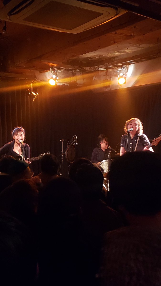 Bingoresonator's tweet photo. 昨日も楽しかった。
初めて5678見たけど、ユーメイドリームは感動したなぁ。
#bobbysbar
#thefadeaways
#stompinriffraffs
#the5678s https://t.co/mHuVgi5jEL