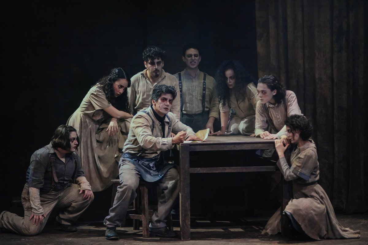 𝐌𝐔𝐘 𝐇𝐎𝐍𝐎𝐑𝐀𝐁𝐋𝐄 #CDMX,
𝐏𝐎𝐑 𝐄𝐒𝐓𝐄 𝐌𝐄𝐃𝐈𝐎 𝐋𝐄 𝐀𝐃𝐕𝐈𝐄𝐑𝐓𝐎 𝐐𝐔𝐄... 

¡#SweeneyToddMex ESTÁ POR TERMINAR! ⏰😱

Hoy, arrancamos con las últimas 6 funciones de esta increíble puesta en escena. 🎭💈❤️‍🔥

Compra tus boletos en <a href="/TicketmasterMX/">ticketmaster.mx</a>