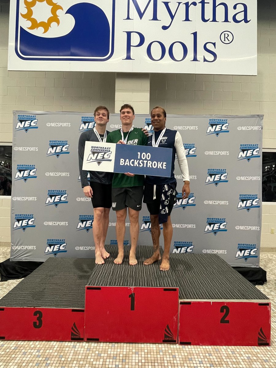necswimdive's tweet photo. Congratulations to the Men's 100-yard Backstroke winners!👏👏👏

🥇: Jasu Ovaskainen, @Wagnerswimdive (48.27)
🥈: Tristan Stevens, @HUSwimming (48.68)
🥉: Benny Karlsson, @LIUSWIMDIVE (48.93)

#NECSWIMDIVE🏆 https://t.co/PskgzAecsI