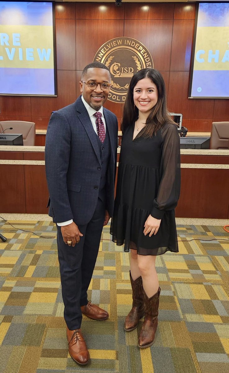 AnaHdzTx's tweet image. #TeamHernandez had a great time today at the @ChannelviewISD State of the District Address! We loved learning about all the progress and initiatives our district has undertaken to empower our students to thrive. #WeAreChannelview #PublicSchoolProud 🌟