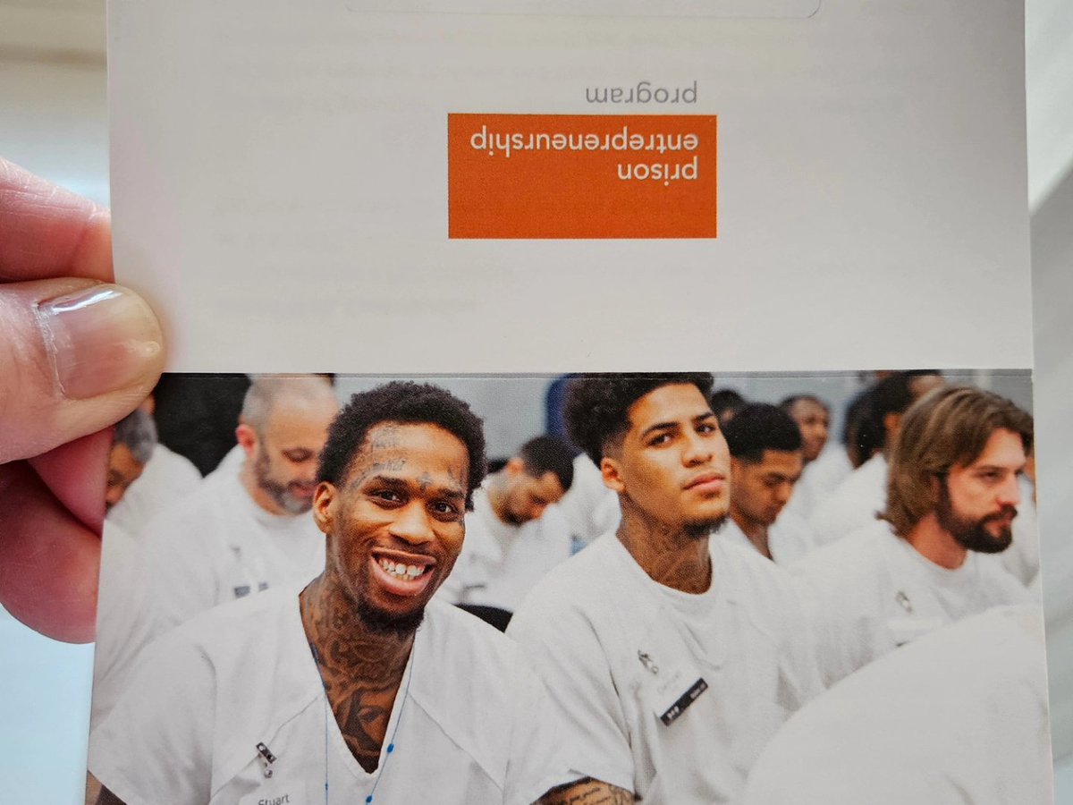 ProfSmak's tweet image. The @PEPtweets (PEP) continues to change lives and always fun to bring my @SMUCoxstudents to volunteer at their semi-annual business plan contest!

Very nice touch to include a customized thank you card with my name and my volunteer history, going back to 2015!