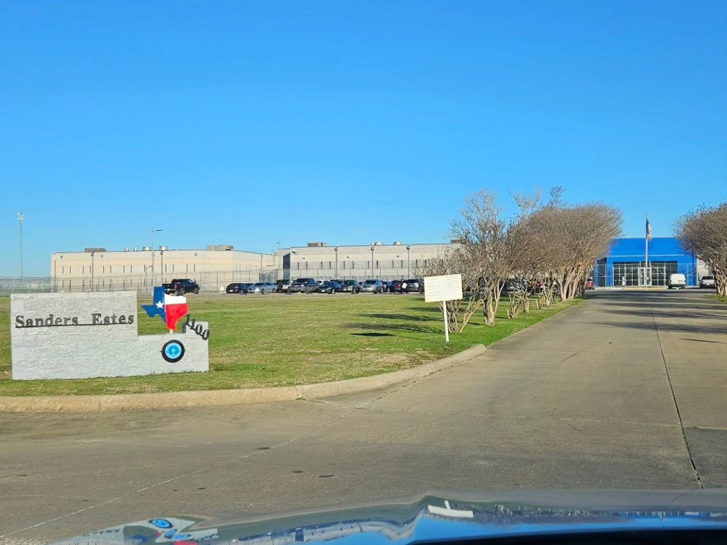 The <a href="/PEPtweets/">Prison Entrepreneurship Program</a> (PEP) continues to change lives and always fun to bring my @SMUCoxstudents to volunteer at their semi-annual business plan contest!

Very nice touch to include a customized thank you card with my name and my volunteer history, going back to 2015!