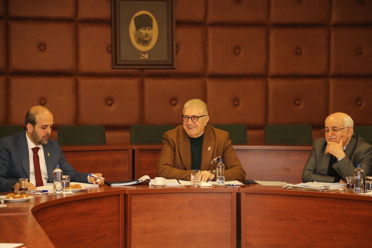 Dil eğitiminde İbn Haldun ve Maria Montessori yöntemlerinin karşılaştırması üzerine Yüksek Lisans’ını yapan Öğrencimiz Rana’nın Tez Savunmasını tamamladık.
Tebriklerimle başarı diliyorum. 

<a href="/IAUKampus/">İstanbul Aydın Üniversitesi</a> 
@csuedutr 
<a href="/bilkolejleri/">BİL Koleji</a>