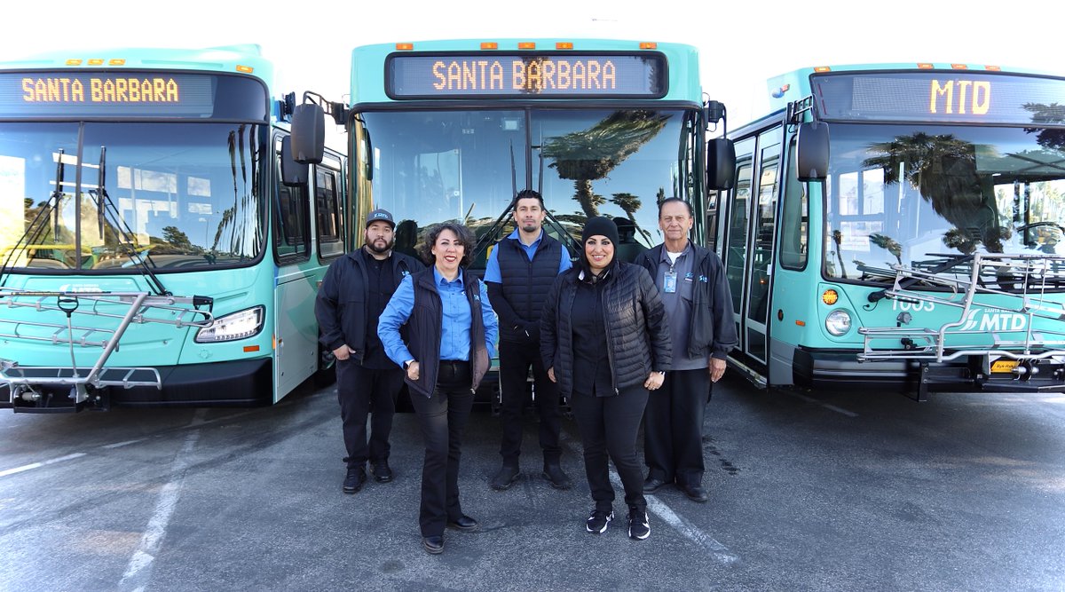SantaBarbaraMTD's tweet image. Spotted: A multigenerational gathering of buses &amp;amp; drivers in the wild. 🌴🚍🚌🚌
#spotted
#multigenerational
#sbmtd
#bus