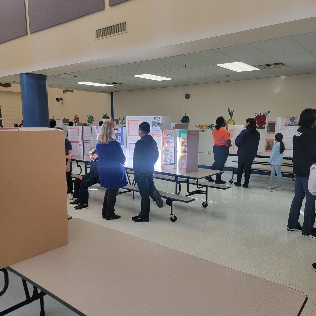 We had our very own Black History Living Museum today! Great job 5th grade! 🖤💛🦅 <a href="/CortezLupe1/">Guadalupe Cortez </a> @CharlieGarciaFW