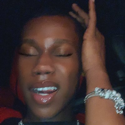 POUNDDCAKESSHOE's tweet photo. #NewProfilePic https://t.co/v7vRNbHzgW
