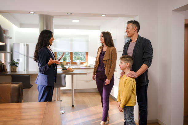 StrataQueens's tweet photo. In your opinion, what are the most important factors to consider when purchasing a property and why? Please share your thoughts in the comments below! https://t.co/0XfLYKStsX