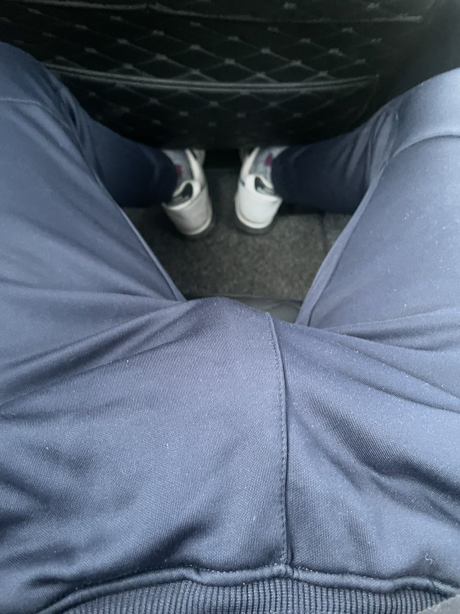 MinhoJeong20's tweet photo. 택시 타고 놀래?
#publicintaxi
#bigcock
#outdoorman https://t.co/VrtzwagfG9