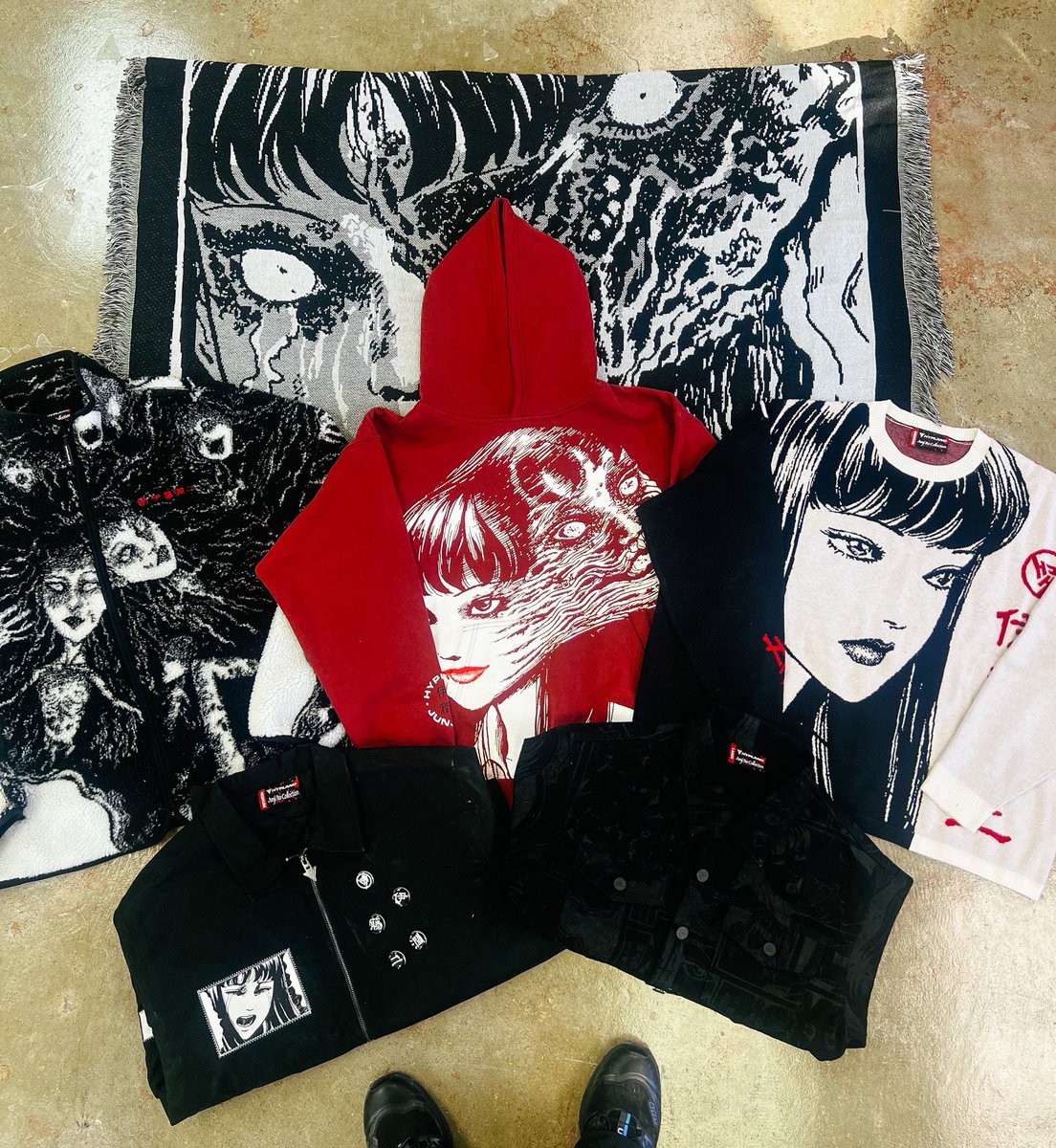 ⚰️ GIVEAWAY ALERT ⚰️

Tomorrow we’re dropping our collaboration with Junji Ito &amp; want to give 5 people $100 &amp; early access to the drop!

All you have to do is retweet, favorite this tweet, &amp; make sure you’re following us!

We will choose the winner this Saturday at 8am PST!
