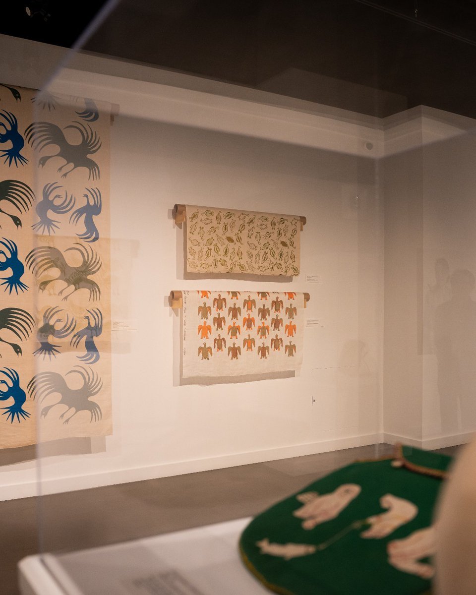 Closing soon! You have until Sunday, March 3 to experience ᖃᓪᓗᓈᖅᑕᐃᑦ ᓯᑯᓯᓛᕐᒥᑦ Printed Textiles from Kinngait Studios at #Glenbow at The Edison. Don't miss your chance to witness this landmark exhibition. Reserve free tickets: bit.ly/47MRmLG #YYC #YYCArts