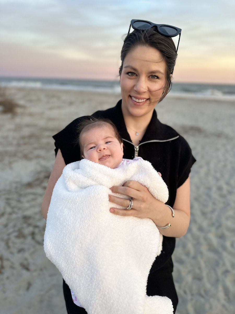 JPageLiteracy's tweet photo. I’ve been on a bit of a hiatus but for good reason! 

Back in action with a new sidekick 🩷 mama is happy to be back at conferences and Kit is happy to see the beach for the first time! @StateLiteracy https://t.co/VlzBBz9yE5
