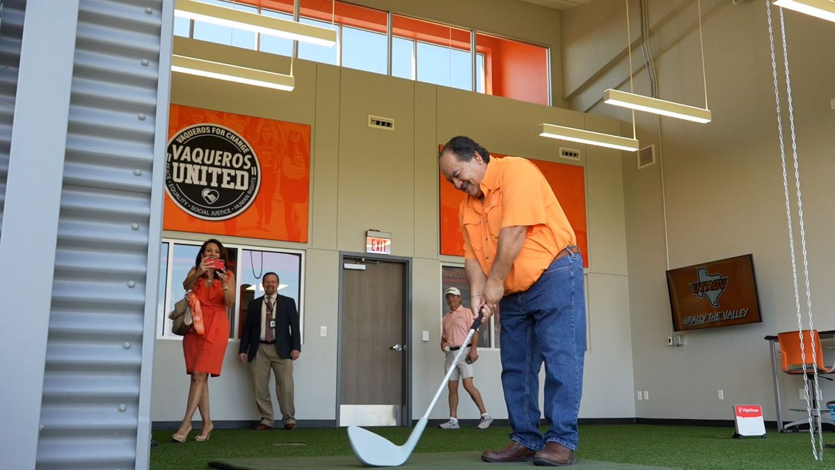 CityofMcAllen's tweet photo. ⛳️ @GoUTRGV &amp; @CityofMcAllen partner to open Vaqueros Golf Center ✌🏻

The center includes more than 4,200 sq. ft. of space for lockers rooms for men’s &amp; women’s golf programs, 2 hitting bays, a study lounge, nutrition station, viewing area &amp; coaches’ offices. 
#SpiritOfMcAllen https://t.co/h5VZOXtNcU