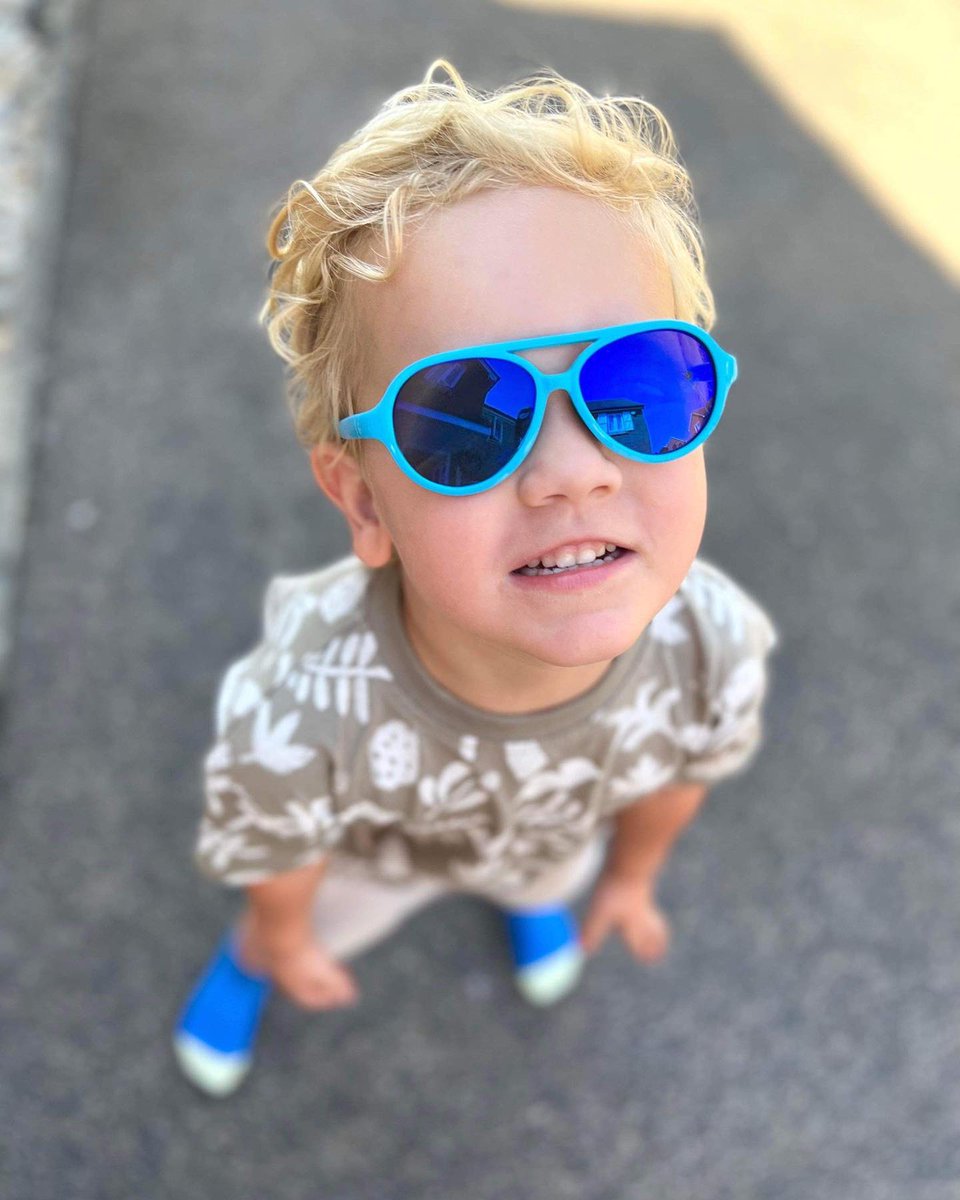 RealShadesUK's tweet photo. Keep those little eyes protected all year round with Real Shades!⁠
⁠
📸: @jasmindionne⁠
⁠
👉️Shop the Sky collection on our website!

https://t.co/yqIDgogH2I

#realshadesuk #realshades #sunglasses #unbreakableframes #kidsunglasses https://t.co/vB83PlguGm