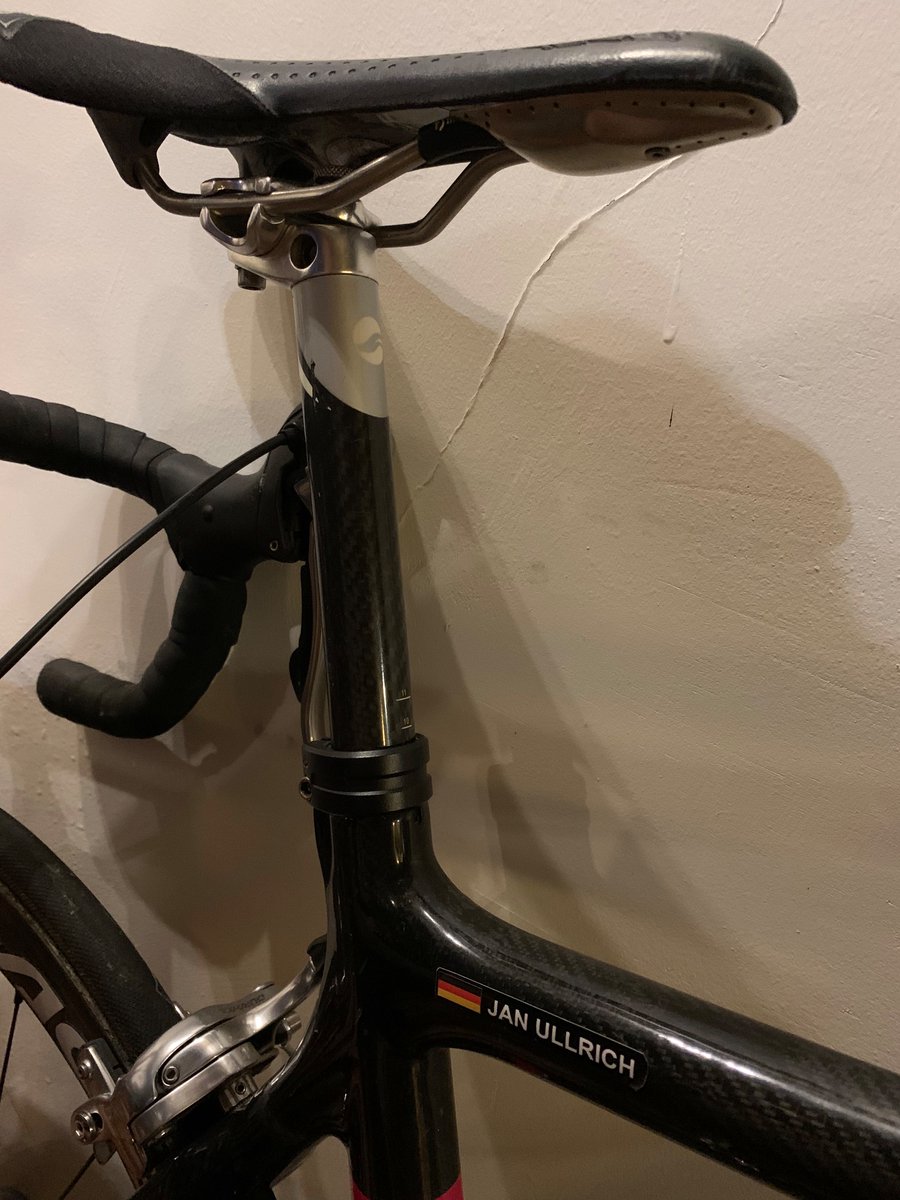 MaartenKolsloot's tweet image. At net pizza met deze in m’n rug #omloop