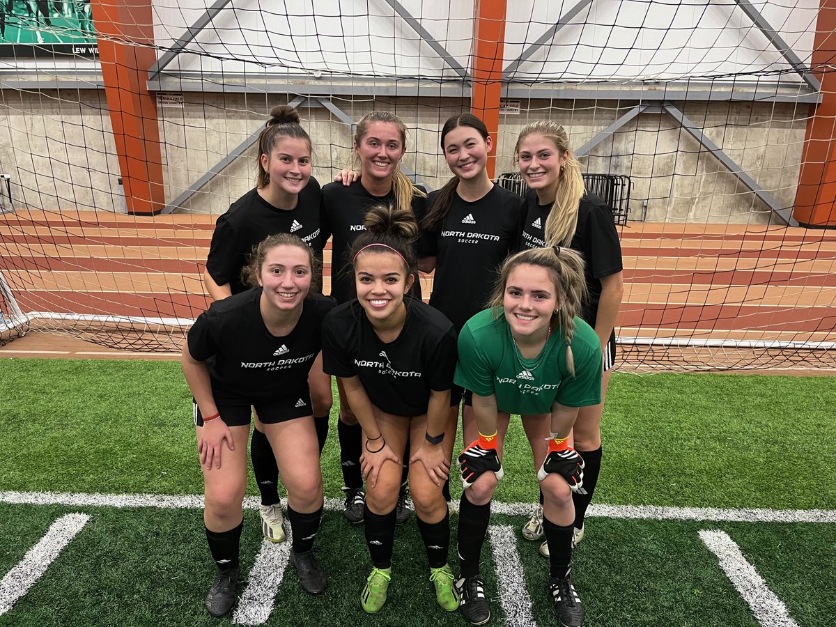 Congrats to team Black Widows on winning yesterday’s 6v6 tournament! #UNDproud | #LGH