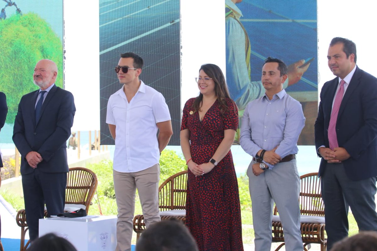 vtv_ecuador's tweet photo. #País:📑 Se realizó  la presentación del #MapaSolar en la provincia de Santa Elena, este acto contó con la presencia del presidente de la República @DanielNoboaOk y de la ministra de Energía y Minas @andrearrobo. https://t.co/ipHAtv7O3N