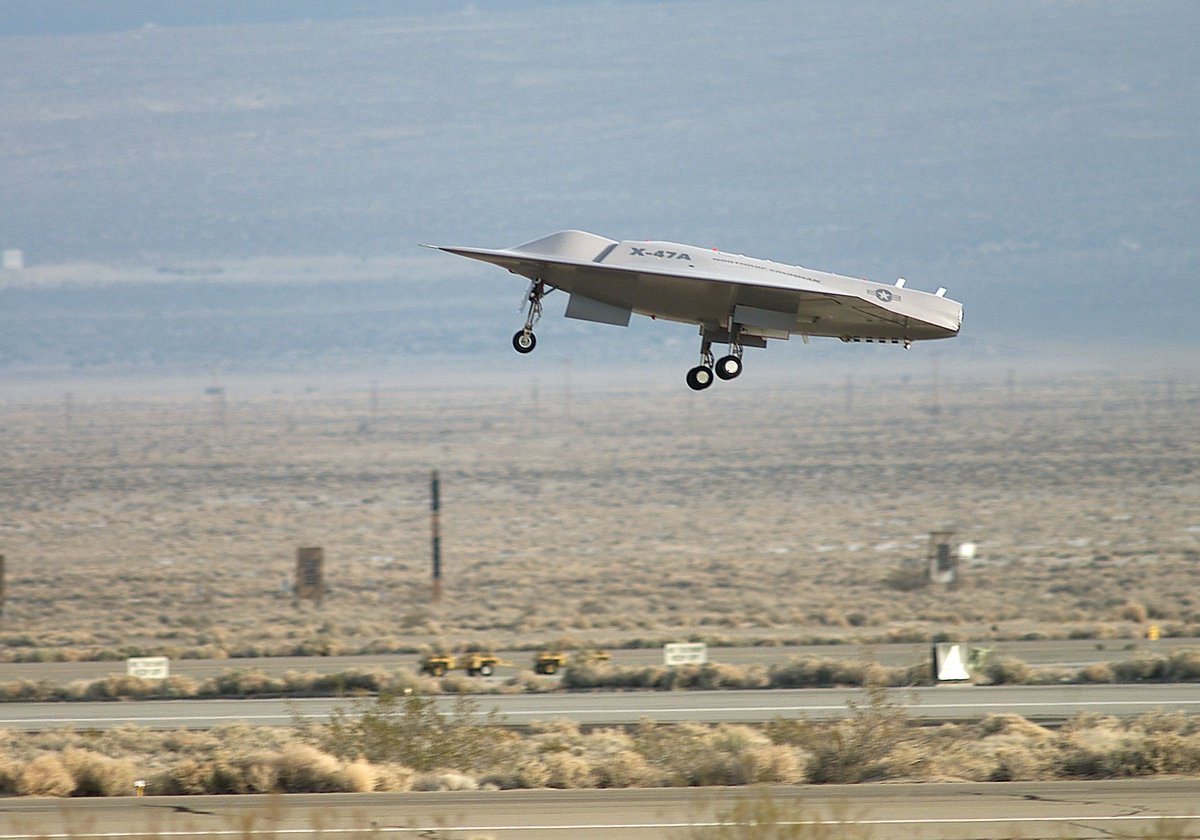 February 23rd is the anniversary of the X-47A’s first flight in 2003 – Scaled built the airframe for this kite-shaped UCAV demonstrator before delivering it to Northrop Grumman for systems installation and flight test. 

Learn more at buff.ly/3SAqsjY

#FirstFlightFridays
