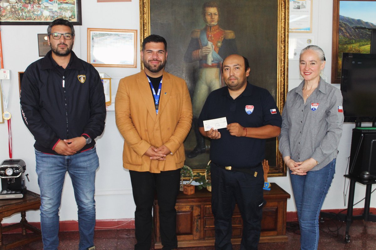 Municipio entregó subvención de 80 millones de pesos al Cuerpo de Bomberos de #Ovalle 

bit.ly/3OUXL02