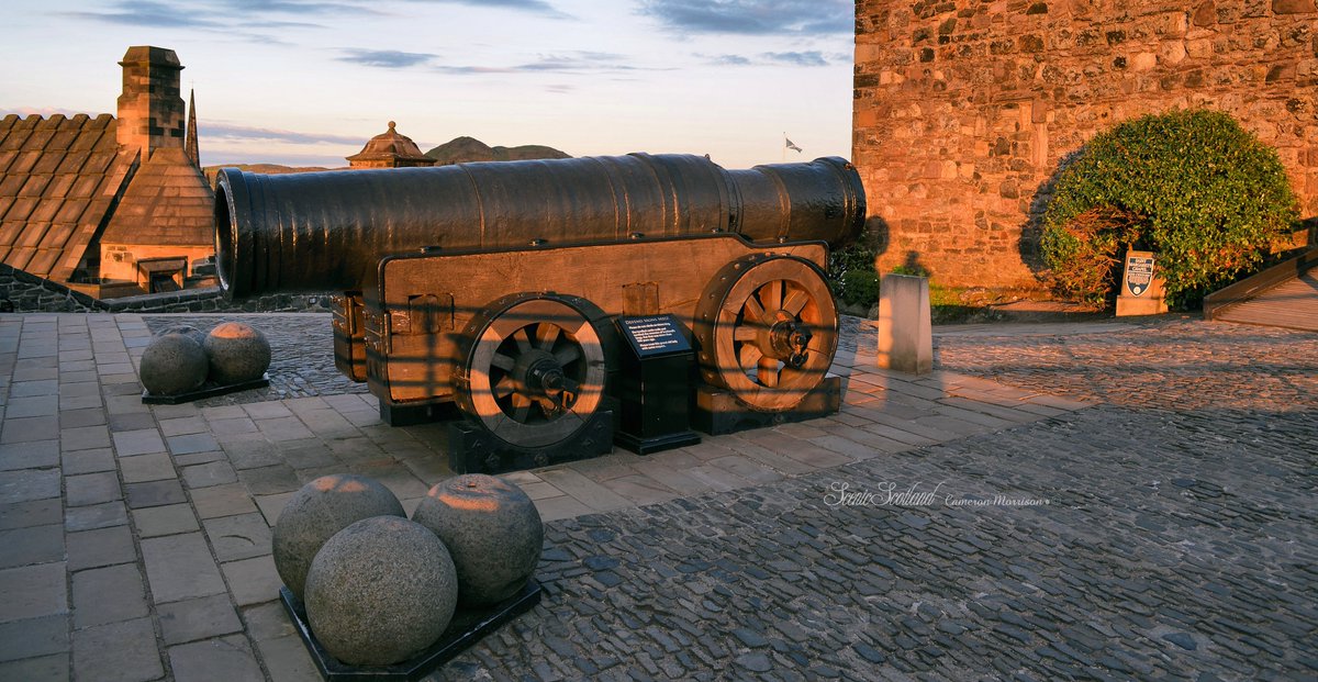 CJMorrison65's tweet photo. https://t.co/BThIQ2T50j
Mons Meg Cannon, Edinburgh Castle.

#scotland #historicscotland #historicalscotland #visitscotland #lovescotland #beautifulscotland #edinburgh #edinburghcastle #monsmeg https://t.co/JTH003TnKS