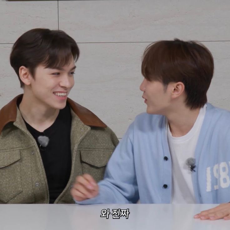 heyitsJustine's tweet photo. JUST FRIENDS | VERKWAN filo AU prompt 

People around Henry (VN) &amp; Stephen (SK) do not believe that they’re friends. How can they? When Stephen’s the little miss sunshine of their college &amp; well Henry’s Mr. Can’t-be-bothered-with-anyone. https://t.co/pycjUSt6Ug