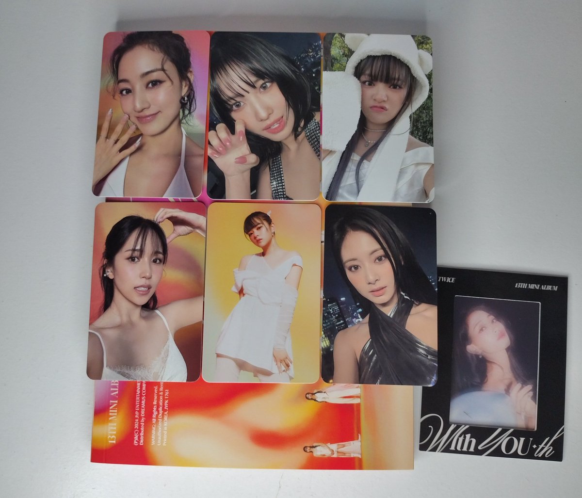 snooopyzz's tweet photo. I forgot to take photos of the albums before I opened them. I got too excited but here are my pulls. They all look so f*ckin PRETTY!! ๐ญ๐๐ฅ
#ONCE #TWICE #TWICE13thMiniAlbum #WITHYOUth #IGOTYOU #TWICEIGOTYOU #TWICEPC #OneSpark_OutNow #TWICE_WithYOUth https://t.co/bh5mQfpYfJ
