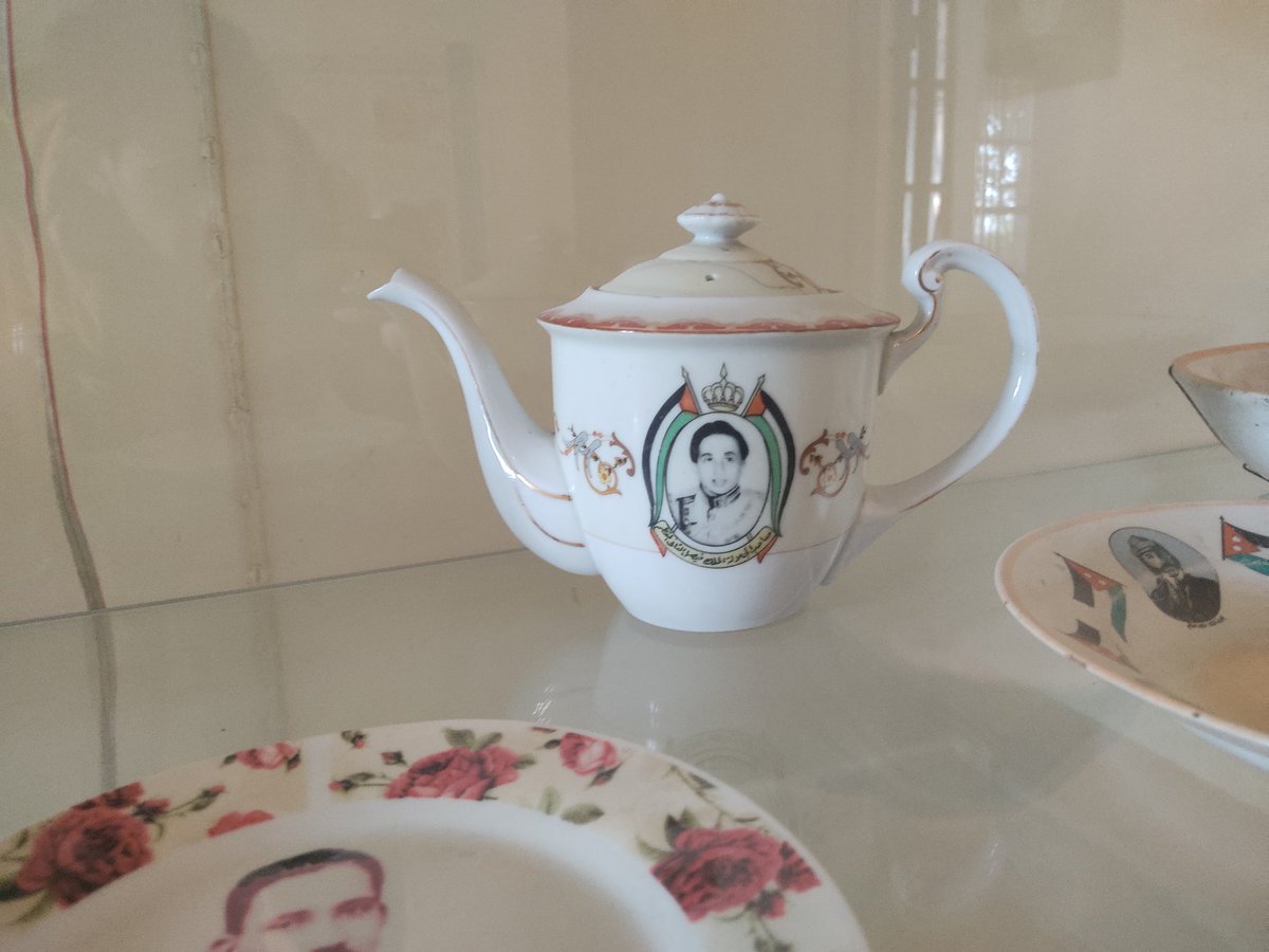 mohanddohan's tweet photo. Some of the special things of King Ghazi, King of Iraq, during the years of his rule 1933-1939 AD, including a piano and some utensils, are currently in his palace, which is located in the north of Al-Qadisiyah Governorate. https://t.co/dhZkHQuqYu