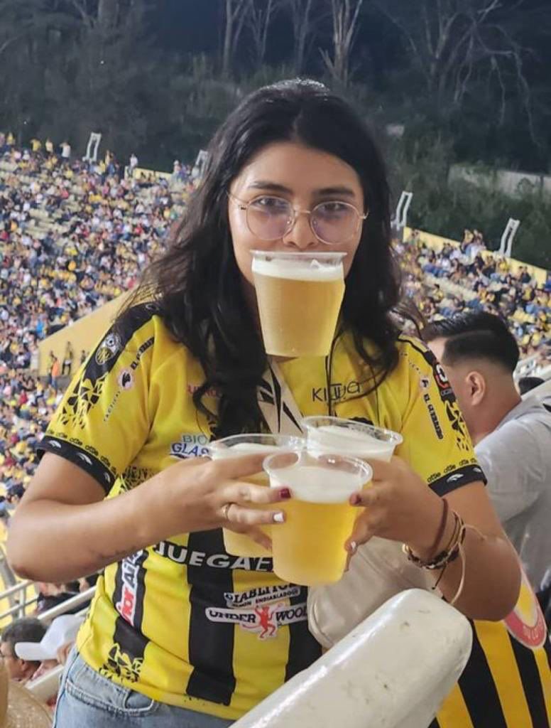 MemesVen's tweet photo. La verdadera chica polar y no se discute más. https://t.co/RxR0xKBqOA
