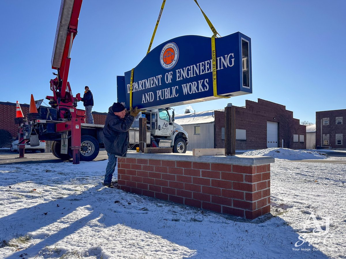 Another great sign project is up for @SchdyCountyNY at the Department of Engineering and Public Works! This monument sign features internal LED lighting and push through acrylic lettering! #SchenectadyCountyNY #AJSigns | #YourImageOurEverything