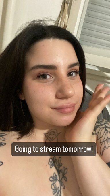 Will you visit my live chat? https://t.co/ynuOFk1Irt<a href="/tag/jeans"class="tags"><span>#jeans</span></a><a href="/tag/denim"class="tags"><span>#denim</span></a><a href="/tag/camgirl"class="tags"><span>#camgirl</span></a>