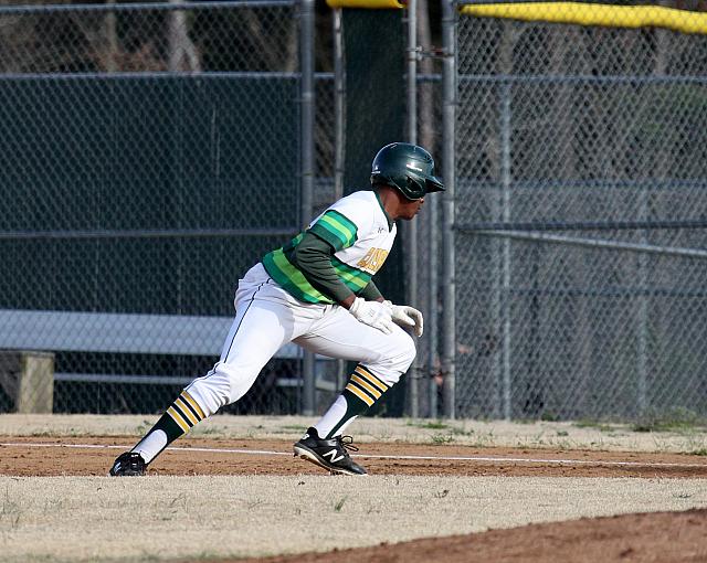 pmccreecross2's tweet photo. Sending well wishes for a great baseball season to all our baseball friends! Enjoy! I miss the days of Kendall stealing bases giving his coaches a heart attack!😁#memories # https://t.co/EJDPHIbFA6