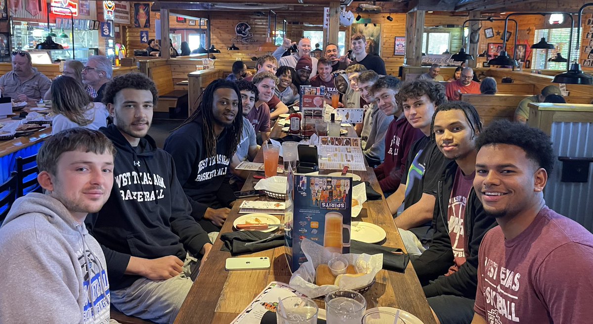 coachtombrown's tweet photo. WT Basketball
2024 West Division Champs
#Fun2Watch https://t.co/YyCZZIutoF