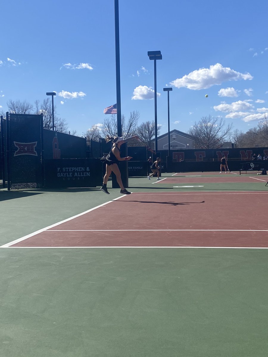 It’s a beautiful day to get out and support <a href="/OU_WTennis/">Oklahoma Tennis</a>