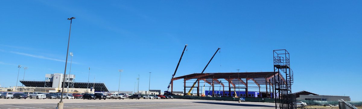Coach_Lu's tweet photo. It's going up in Elgin, Texas‼️ 🇨🇱 👀
#ForTheE
#OTOTOF
#ItMeansSomething
#UTD https://t.co/Fk1FSPqLxN