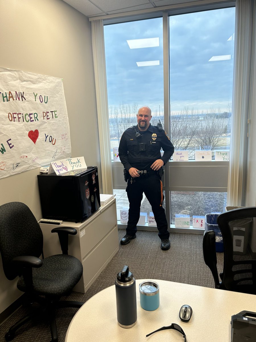 RyanMeyerFHS's tweet photo. School Resource Officers are an integral part of a school community. We are fortunate to have one of the best in Officer Zajac. Thank you for the positive relationships you continue to build and for the energy you bring each and every day. We appreciate you!! https://t.co/Mc4B3BcXPT