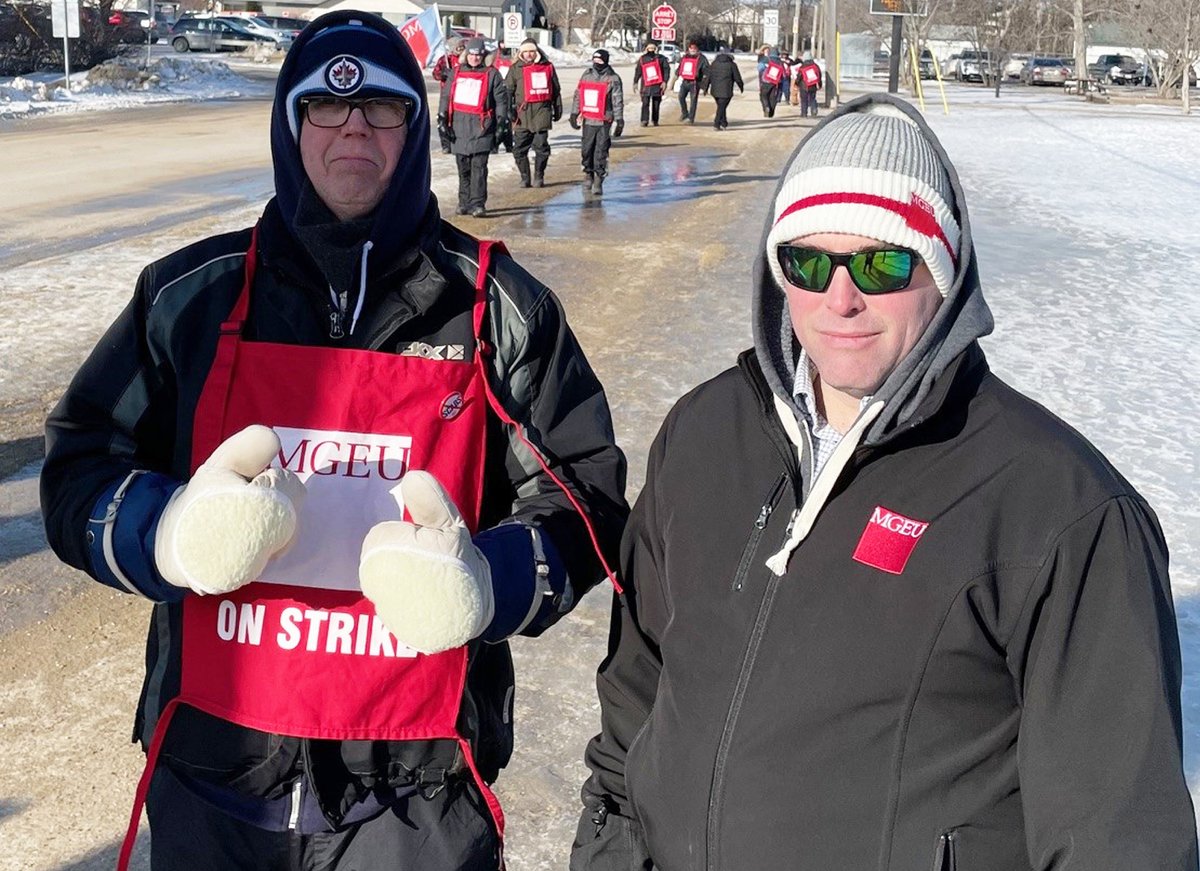 MGEUnion's tweet photo. Thank you to @MFLabour's  Executive Council for supporting Local 143 (Seine River SD Trades) members today on the picket line. It was a great boost for these members in their second week of strike action.
#catchup_keepup https://t.co/w5Oggtsg4A