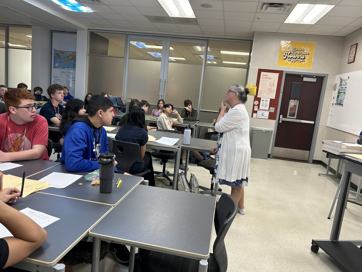 Nikki Minich tweet media