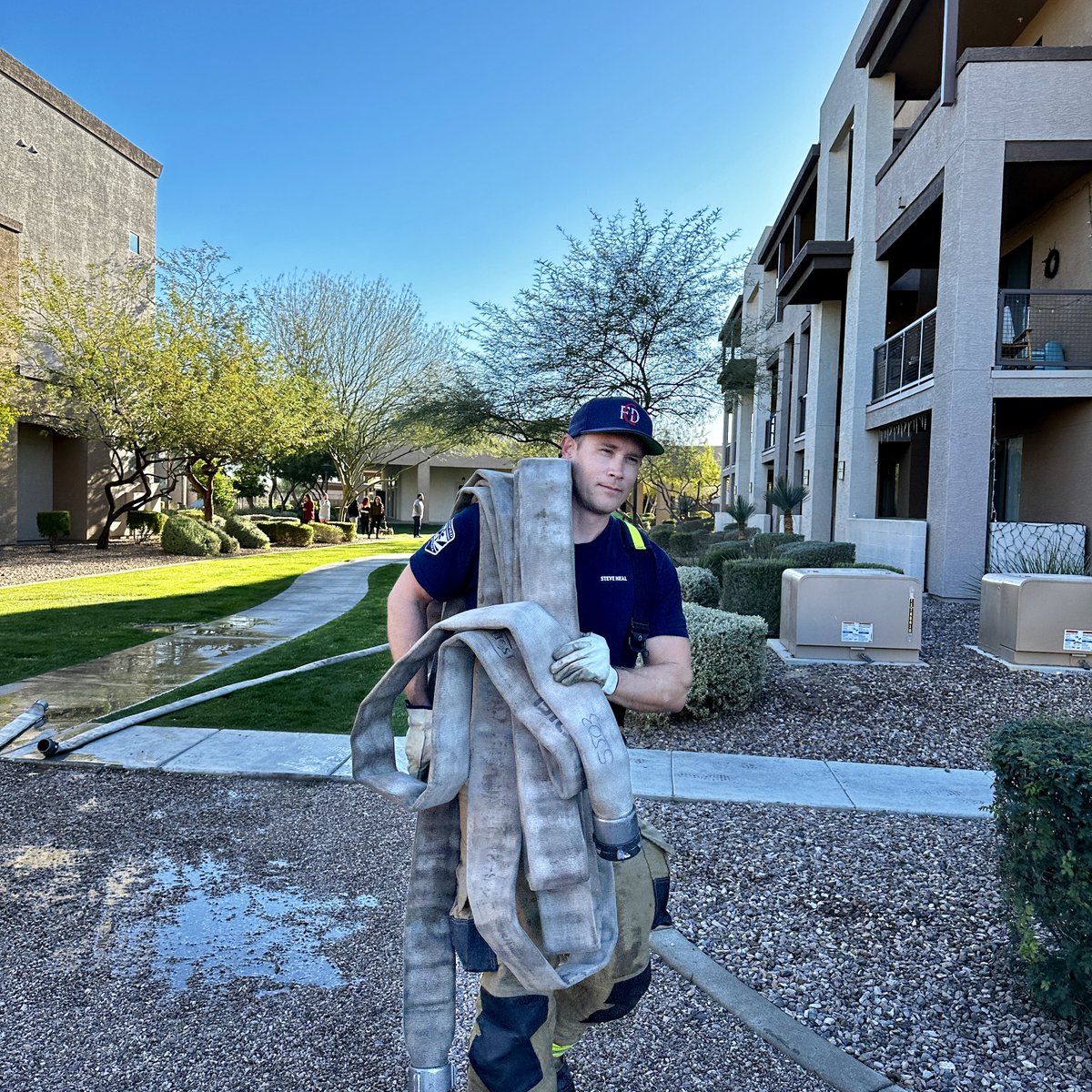 goodyearfire's tweet image. Yesterday, #GoodyearFire was dispatched to a #KitchenFire at an apartment complex.  Thankfully, firefighters made a quick stop.

Cooking #SafetyTips:
- Never leave your stove unattended
- Create a kid-free zone
- Keep an extinguisher nearby
- Smother grease fires

#CityofGoodyear