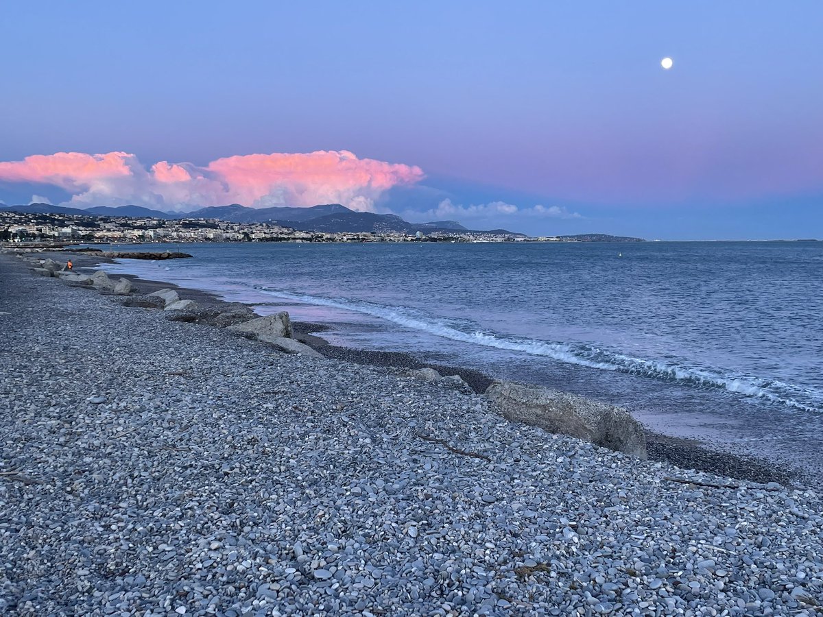 JohnCotterPhoto's tweet photo. @AlexndraBorchio @cagnestourisme @ReneTombarel @VilledeCagnes @hippocotdazur @Cagnessurmer06 @CDEC06800 @VisitCotedazur @ProCotedazur @so_tourisme @ExploreNCA Oui c’était superbe. https://t.co/olkBnVl0sO
