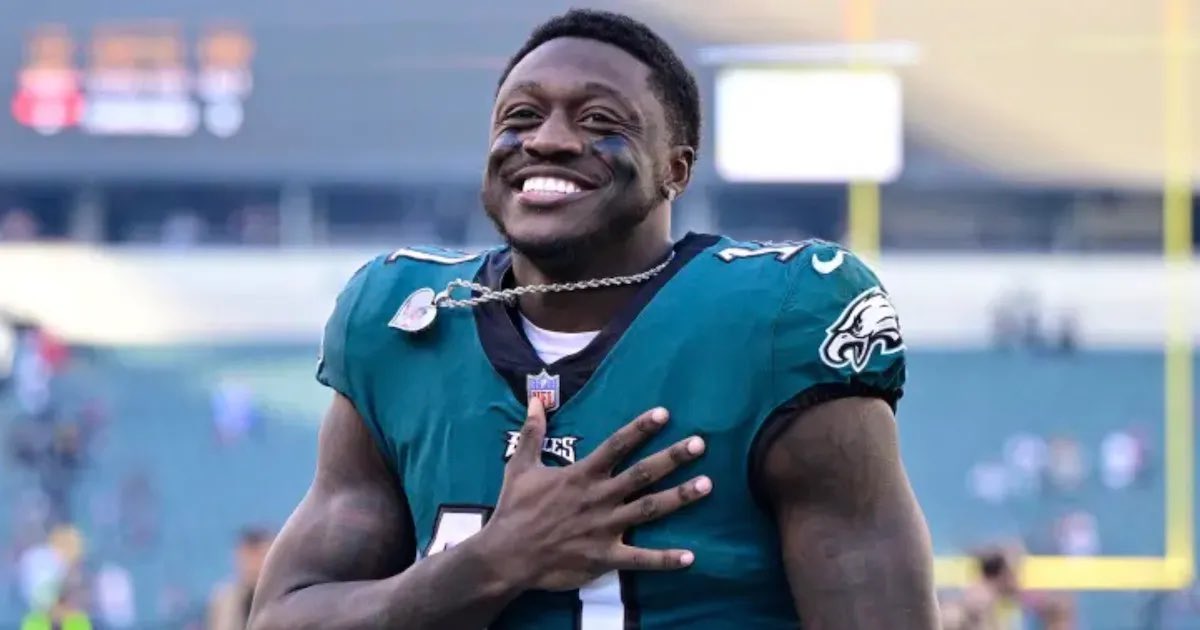 PHLDawgs's tweet photo. AJ Brown on with @SportsRadioWIP right now.

WIP: “Your happiness, being here in Philadelphia…”

AJ: “Why would someone even think I wasn’t happy?”

WIP: “Well I mean, you didn’t talk to the media for a little bit there…”

AJ: “You wonder why? You see what the media is doing right now? This past whole month. You wonder why. No matter what I say, you guys are going to make a story anyway.”

COOK EM @1kalwaysopen_