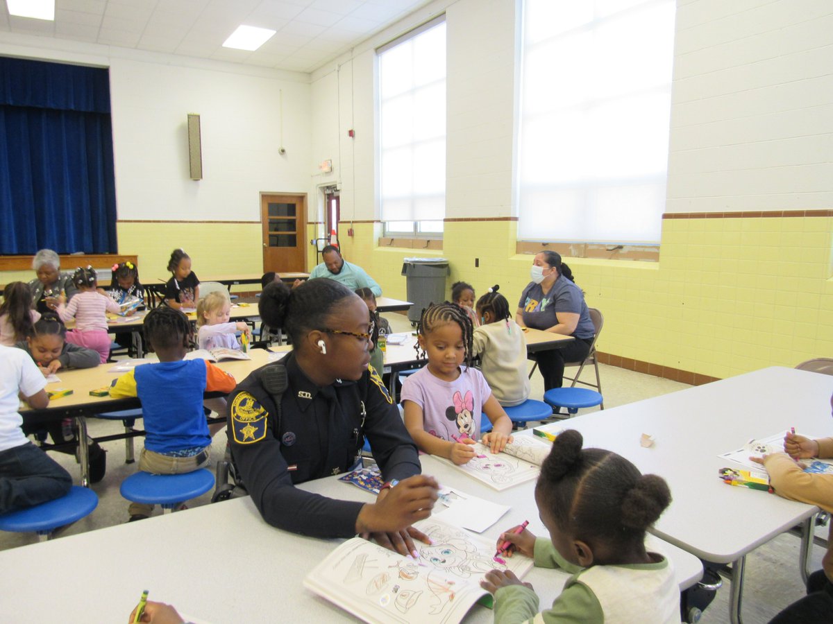 Olive Branch (@olivebranch415) on Twitter photo Our students loved coloring with the Police Officers in our community.@PPSPreK <a href="/in8days/">Renee Hailes</a> <a href="/ebracyPPS/">Dr. Elie Bracy III</a> <a href="/nicscud/">Nicole DeVries</a> <a href="/cardellpatillo/">Dr. Cardell Patillo, Jr.</a> <a href="/DrPSW_PKC/">Dr Pat Williams-PPS PreKC</a> <a href="/morbull757/">Sharon Bullock</a> <a href="/deloach_dianne/">Dianne Deloach</a> Our students loved coloring with the Police Officers in our community.@PPSPreK <a href="/in8days/">Renee Hailes</a> <a href="/ebracyPPS/">Dr. Elie Bracy III</a> <a href="/nicscud/">Nicole DeVries</a> <a href="/cardellpatillo/">Dr. Cardell Patillo, Jr.</a> <a href="/DrPSW_PKC/">Dr Pat Williams-PPS PreKC</a> <a href="/morbull757/">Sharon Bullock</a> <a href="/deloach_dianne/">Dianne Deloach</a>