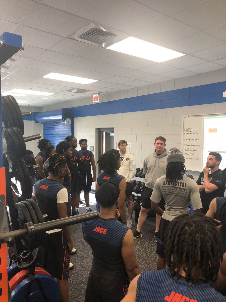 CedarFootbal's tweet photo. Huge thank you to @ChadLindberg78 and @JaredZirkel for taking time out of their day to come and speak to the Jags this morning! #OneCedar #Trainfor15 https://t.co/BUZrfXvVuE