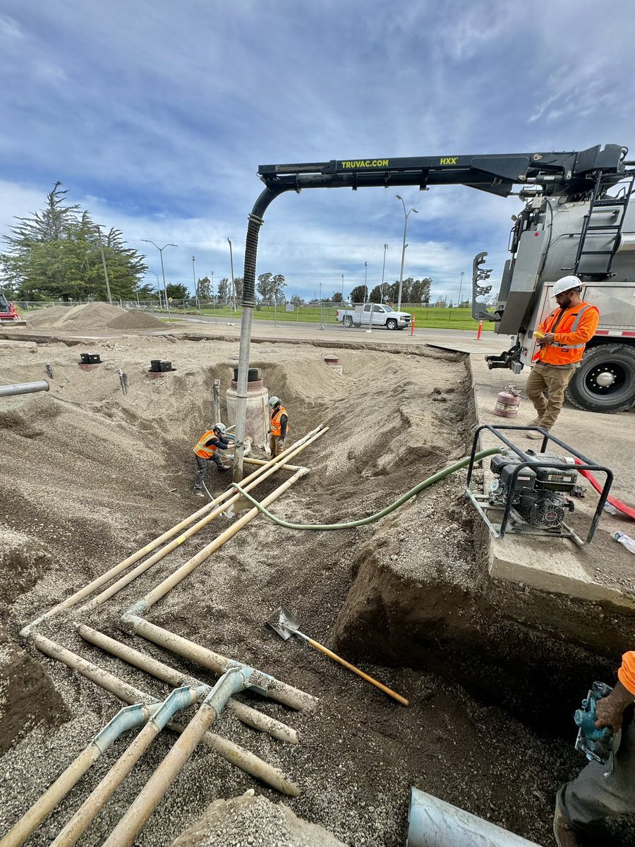 cgrsinc's tweet photo. Our CA team has begun a big project at the Vandenberg AFB AAFES. They’re doing a full gas station re-pipe, tank sump, and under dispenser containment (UDC) upgrade. 
⛽️🚜🦺✈️ 
#fuelsystem #refinedfuels #fuelsystemrepair #sump #tanks #dispensers #piping https://t.co/07ry5HtGCp